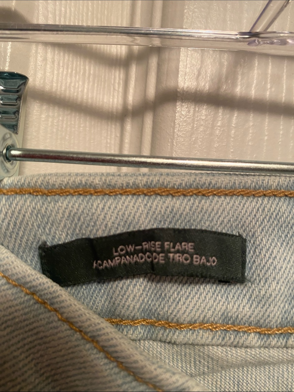 wild fable Light Wash Low Rise Button-Fly Flare Jeans…size 0 - Picture 4 of 6